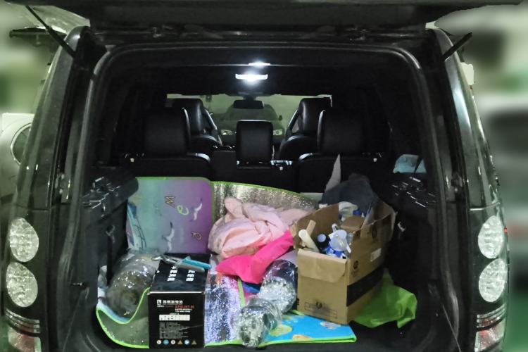 Used Land Rover Discovery 2005 4.0 SC V6 HSE Trunk