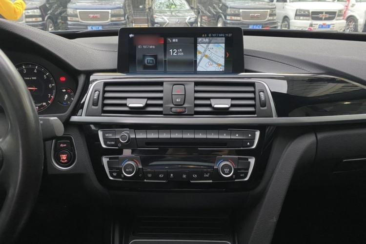 Used BMW 3 Series GT 2019 320i M Sport Package Audio And AC Panel