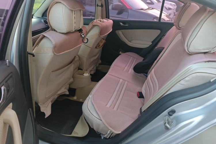 Used Volkswagen Lavida 2013 Classic 1.6L Manual Fashion Edition
