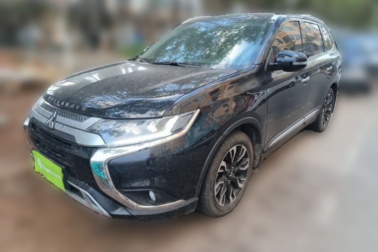 Used Mitsubishi Outlander 2019 2.4L 4x4 Zhi Xiang Edition 5 Seats China VI Standard