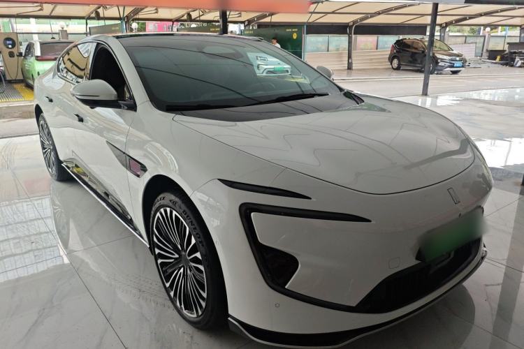 Used Avatr 12 2024 650 Three-Laser Four-Wheel Drive Performance Edition Front Right 45 Deg