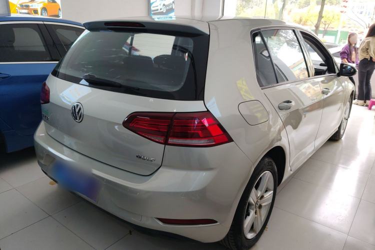 Used Volkswagen Golf 2018 1.6L Automatic Fashion Model
