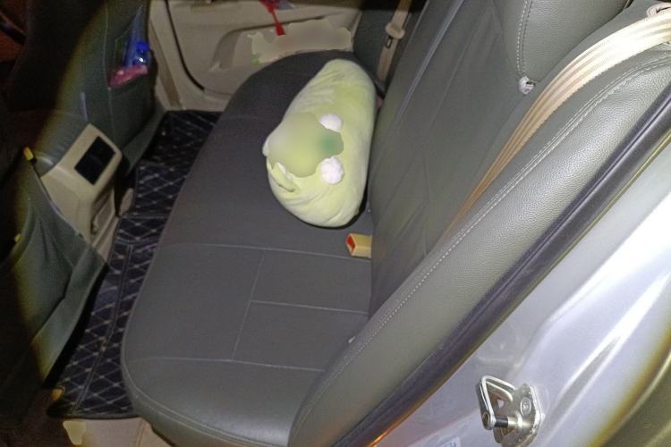 Used CHANGAN Raeton 2013 1.8T Automatic Elite Model China IV Standard Left Rear Seat