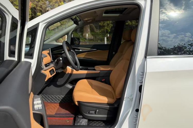 Used SAIC MAXUS G50 2025 MAX 1.5T Automatic Luxury Edition