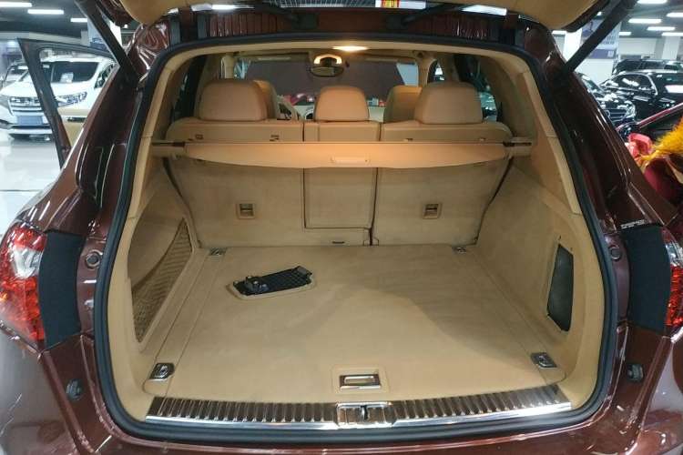 Used Porsche Cayenne 2011 3.6L automatic transmission U.S. specification