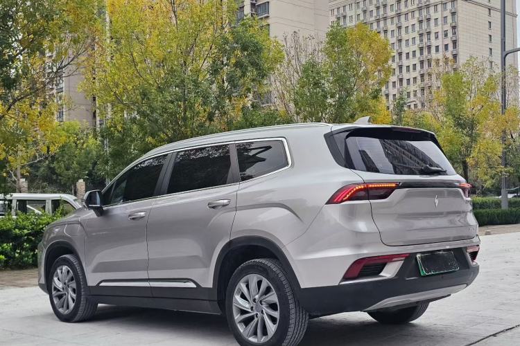 Used Livan Livan 9 2023 470 km Leading Edition