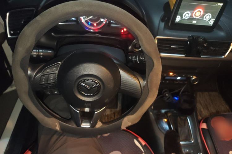 Used Mazda 3 Axela 2014 Hatchback 1.5L Automatic Luxury Model Steering Wheel