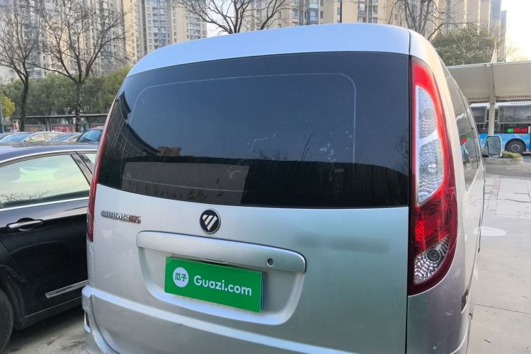 Used Foton Scenic G5 2020 2.0L Long-Wheelbase Flat-Roof 6-Seater Multi-Purpose Passenger Vehicle 1TZS