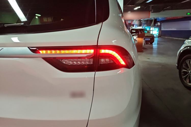 Used Geely Auto Haoyue 2020 1.8TD DCT Luxury Model 5 Seats Right Rear Taillight