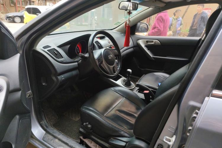 Used Kia Forte 2011 1.6L MT GLS Driver Seat