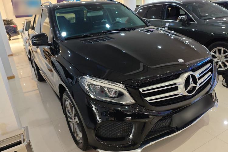 Used Mercedes-Benz GLE 2016 GLE 320 4MATIC Dynamic Edition Front Right 45 Deg