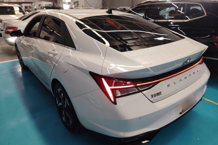 Used Hyundai Elantra 2022 1.5L CVT LUX Prestige Edition
