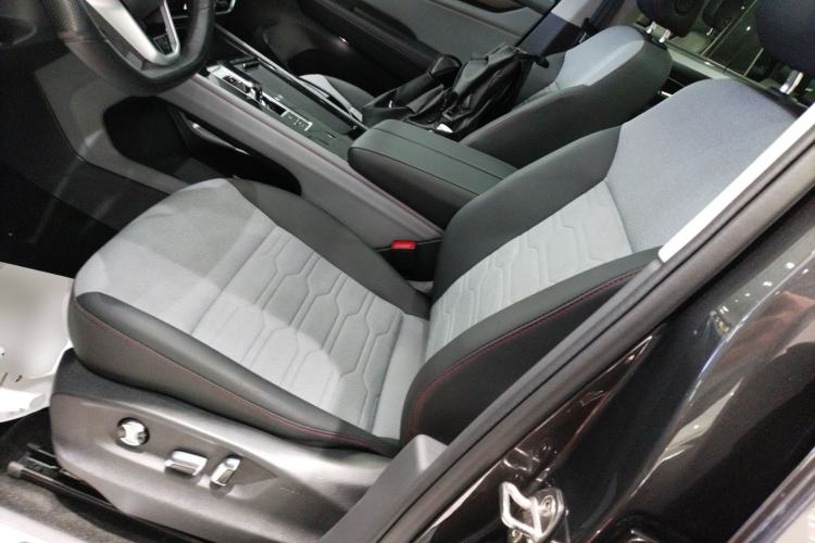 Used Volkswagen Teramont X 2021 330TSI Two-Wheel-Drive Luxury Edition
