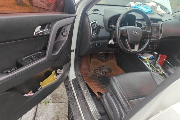 Used Hyundai ix25 2015 1.6L Automatic Two-Wheel Drive Smart GLS Trim Driver Seat