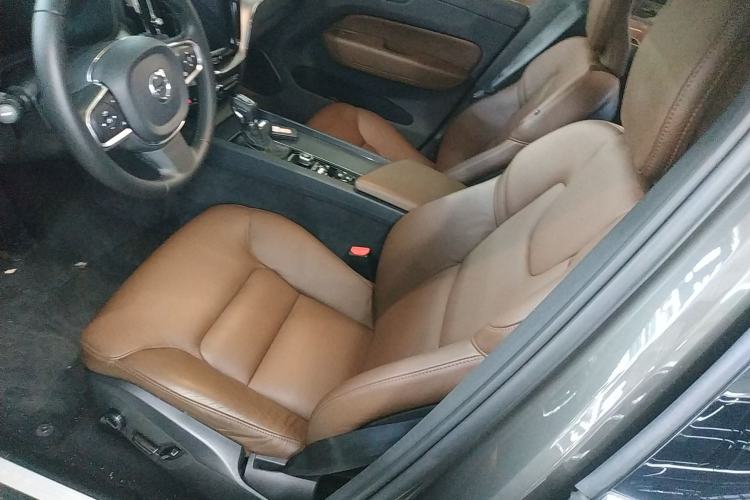 Used Volvo XC60 2020 T5 4x4 Zhiyi Luxury Edition