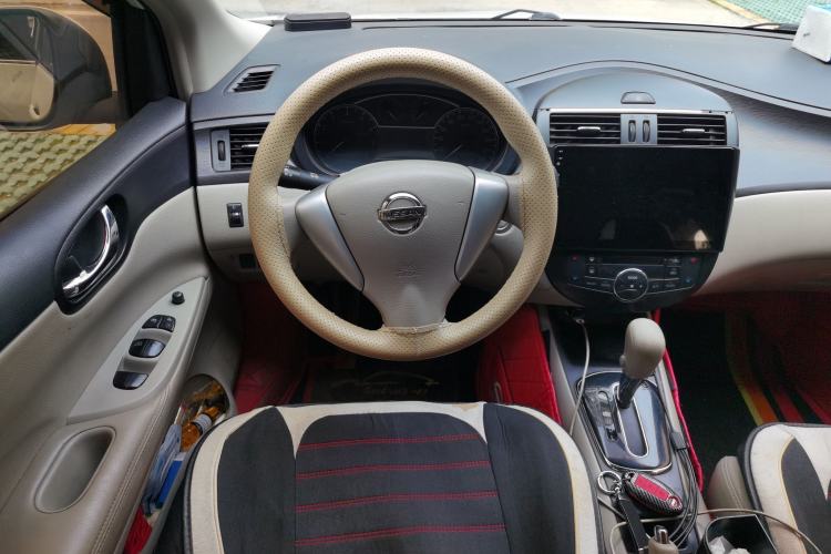 Used Nissan Tiida 2014 1.6L CVT Cool Cafe Edition Steering Wheel