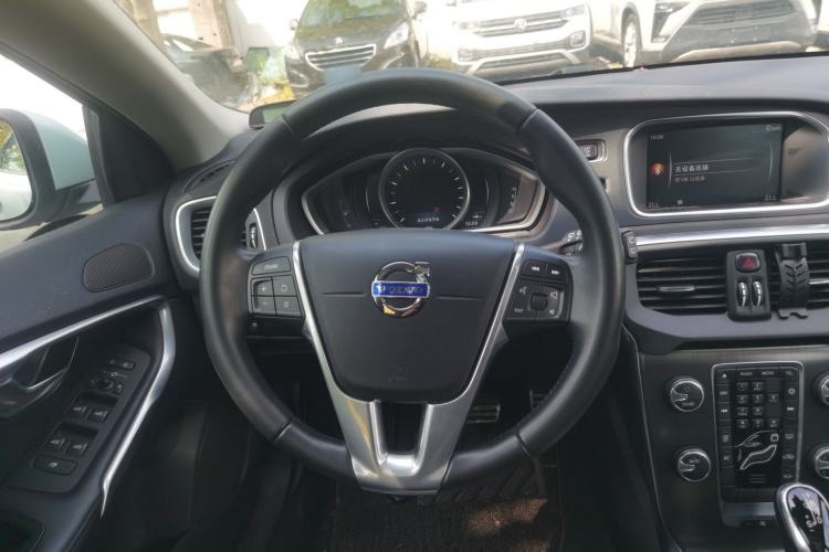 Used Volvo V40 2016 T3 Zhiyi Edition Steering Wheel
