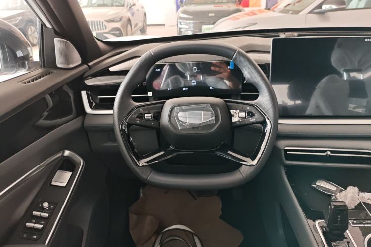 Used Geely Auto Emgrand X7 Sport 2026 Model 1.5TD Aspirational Steering Wheel