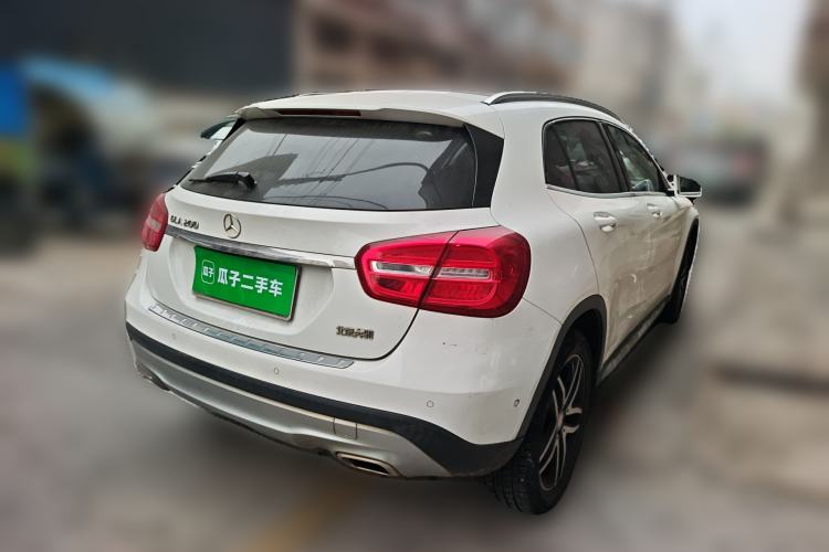 Used Mercedes-Benz GLA 2016 GLA 200 Fashion Model Rear Right 45 Deg