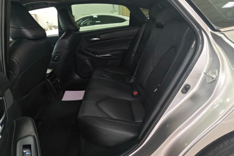 Used Toyota Avalon 2019 2.0L Luxury Edition China VI Standard