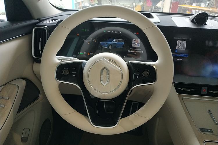 Used Hima AITO M8 2025 Extended-Range Ultra Version 53.4 kWh 6-Seater Edition
