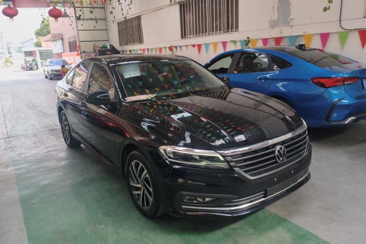 Used Volkswagen Lavida 2022 280TSI DSG Comfort Edition Front Right 45 Deg