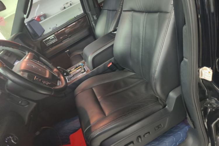 Used Lincoln Navigator 2016 3.5T AWD Left Front Seat