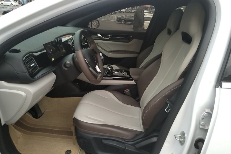 Used BYD Qin PLUS 2024 HONOR Edition DM-i 55KM Leading Model Left Front Seat