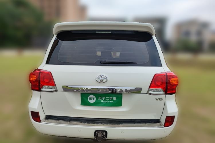 Used Toyota Land Cruiser 2015 4.0L 5-Seater Middle East Version
