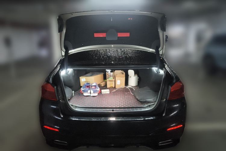 Used BMW 5 Series New Energy 2020 Mileage Upgrade Version 530Le Luxury Package Trunk