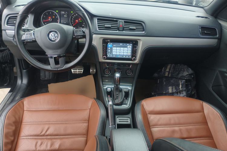 Used Volkswagen Lavida 2014 1.4TSI DSG Sport Edition
