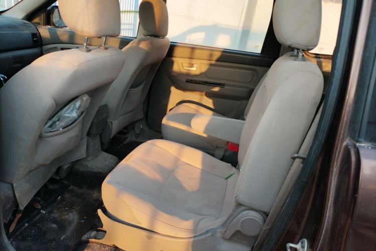 Used BAIC Weiwang M20 2014 1.5L practical type BJ415A Left Rear Seat