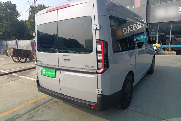 Used Farizon Super VAN 2025 Yucheng Action-Pak, Short-Axle 68kWh ZhiXin, 5-seater