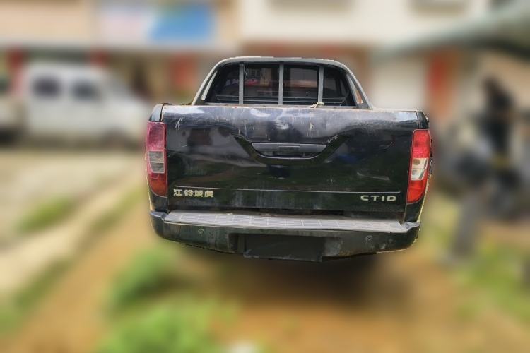 Used JMC Yuhu 7 2016 2.4T Two-Wheel Drive Luxury Edition JX4D24