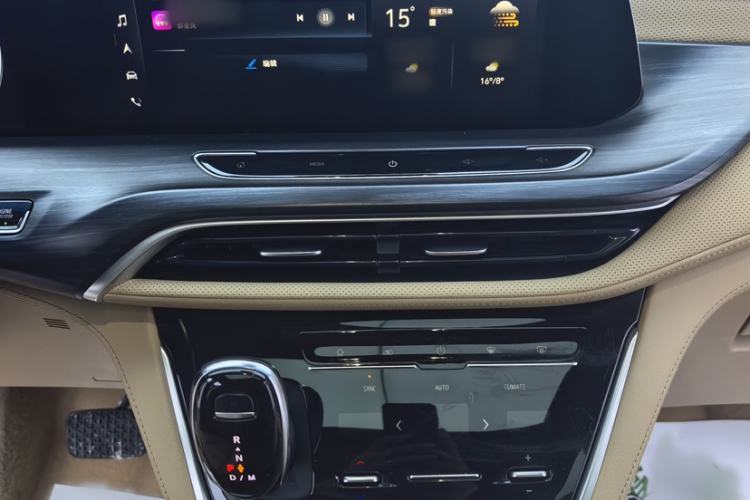 Used Buick GL8 2021 ES Land Cruiser 653T Luxury Edition