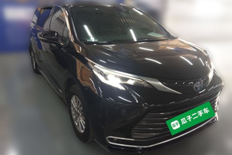 Used Toyota SIENNA 2021 2.5L Hybrid Premium Edition