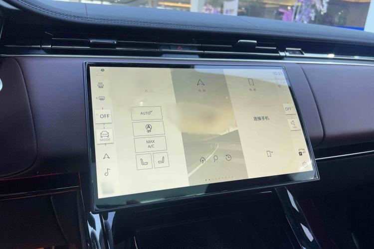 Used Land Rover Range Sport 2024 400PS Dynamic SE Interior 3