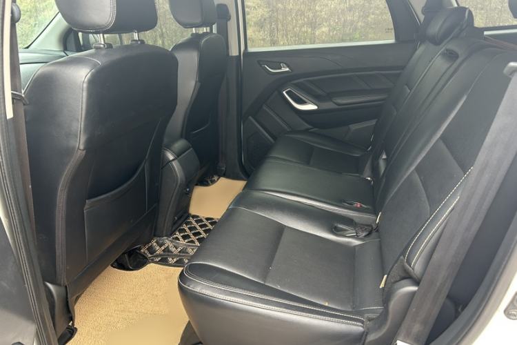 Used JMC Yusheng S350 2018 2.0T Automatic All-Wheel Drive Diesel Luxury Version with Sunroof 5 Seats
