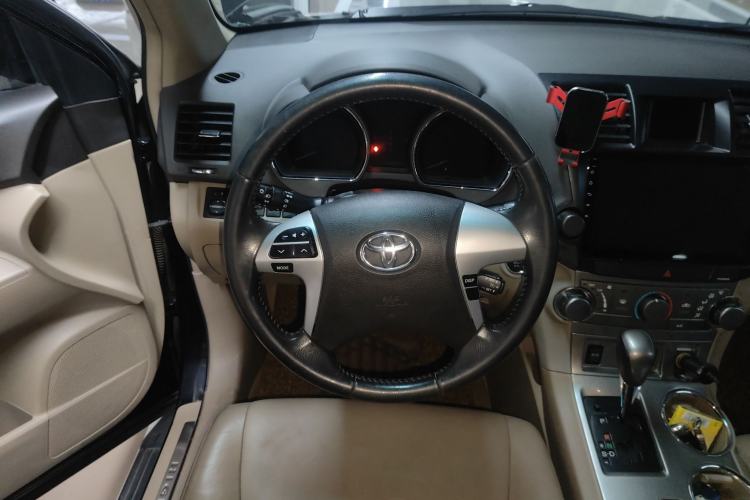 Used Toyota Highlander 2012 2.7L Two-Wheel Drive 5-Seater Sport Edition Steering Wheel
