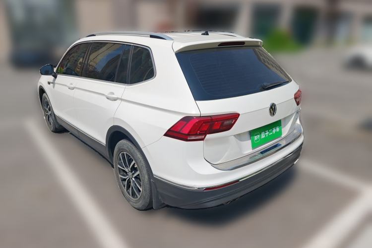 Used Volkswagen Tiguan L 2017 330TSI Automatic Two-Wheel Drive Luxury Edition Rear Left 45 Deg