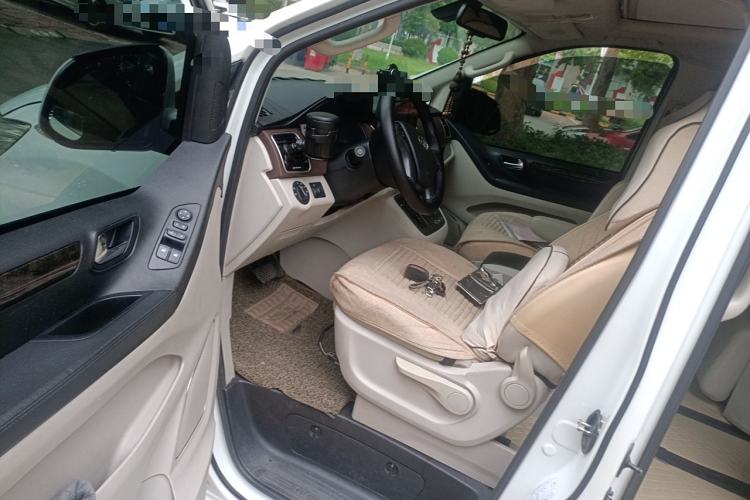 Used SAIC MAXUS G10 2016 1.9T Automatic Luxury Executive Edition Diesel China V Standard