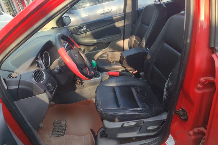 Used Ford Focus 2011 Sedan 1.8L Manual Comfort Model
