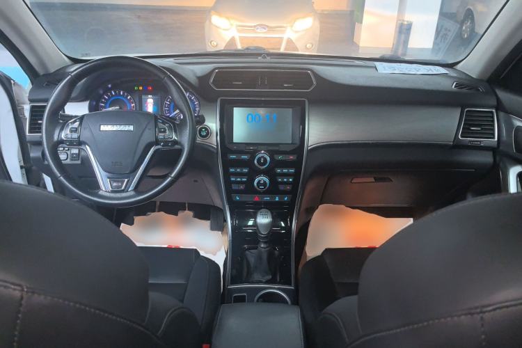 Used Haval H2 2018 Red-Label 1.5T Manual Two-Wheel Drive Luxury Model