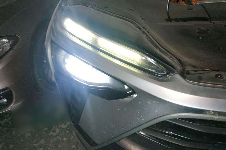Used Nio ES8 2022 100 kWh Six-Seater Version Right Front Headlight