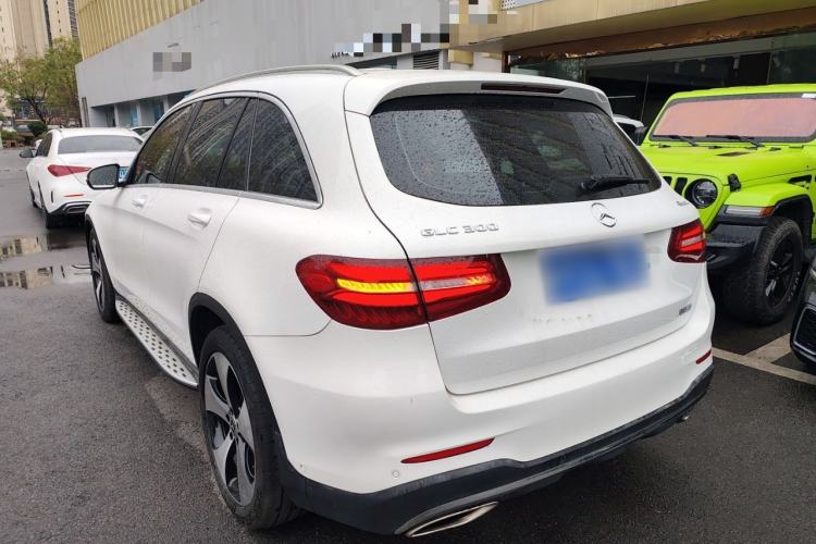 Used Mercedes-Benz GLC 2018 Refreshed GLC 300 4MATIC Dynamic Edition
