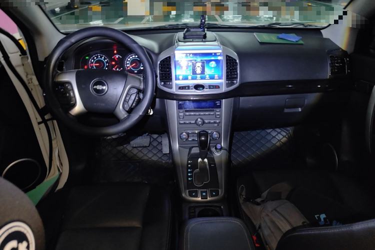 Used Chevrolet Captiva 2014 2.4L 4x4 Flagship Edition 7 Seats
