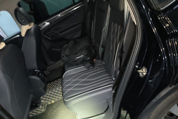 Used Volkswagen Tiguan L 2024 Outstanding Model 300TSI Automatic Two-Wheel Drive Longteng Edition