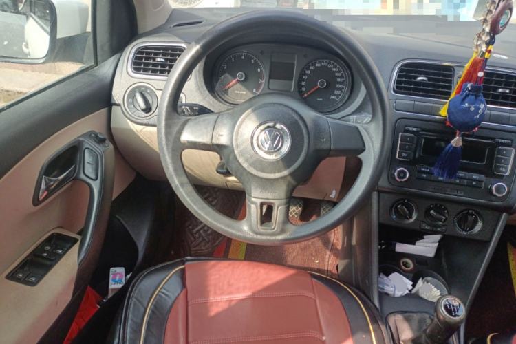 Used Volkswagen Polo 2011 1.4L Manual ZhiShang Edition
