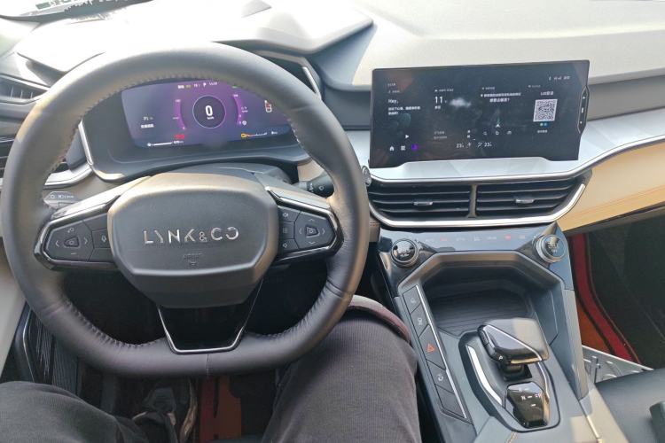 Used Lynk & Co 06 EM-P 2022 PHEV 84 km Range Pro Version