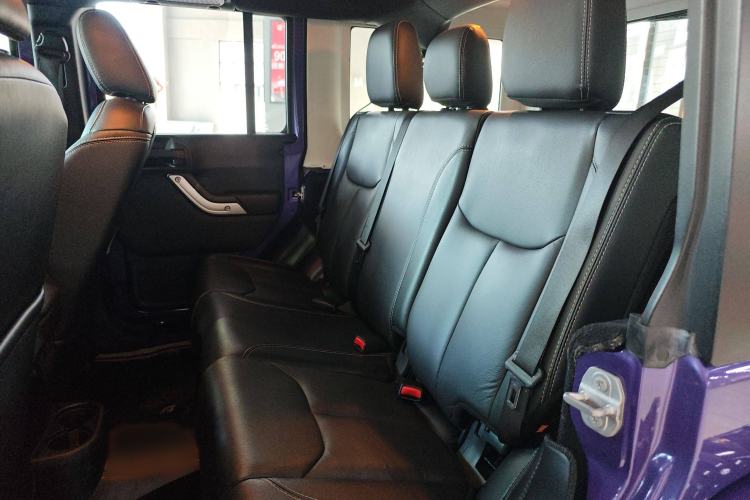 Used Jeep Wrangler 2017 3.0L Sahara Four-Door Comfort Edition